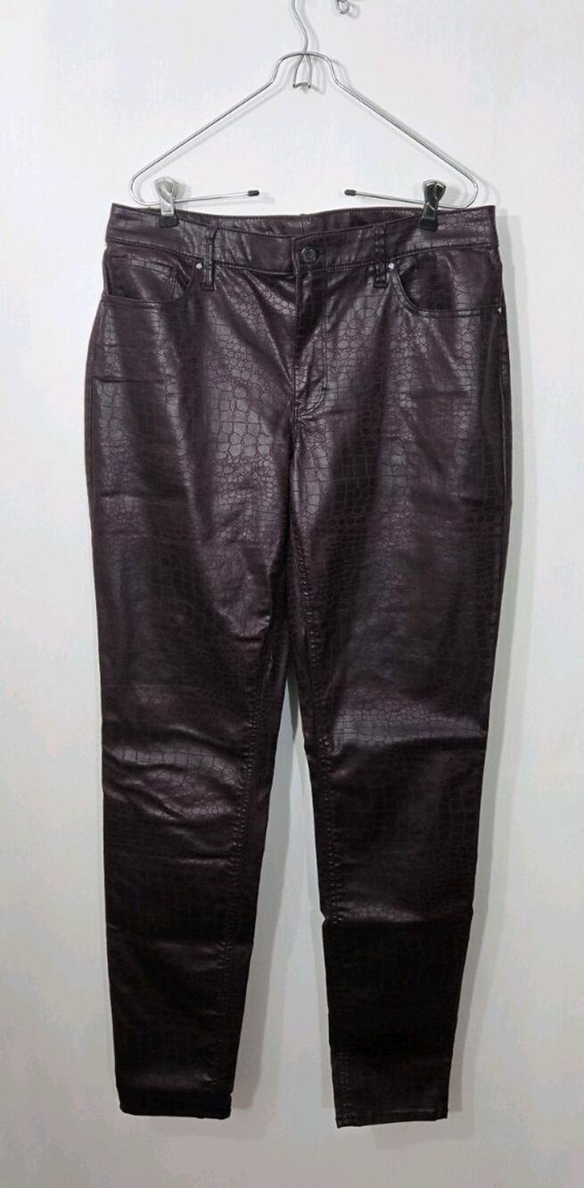 WHBM Burgundy Crocodile Embossed Jeans 12 L midrise Luxury indie moody rocker